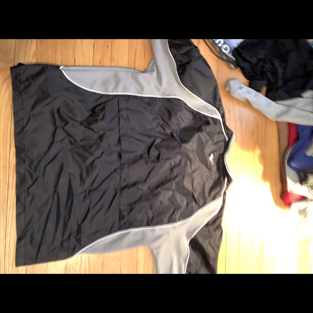 Mizuno windbreaker
